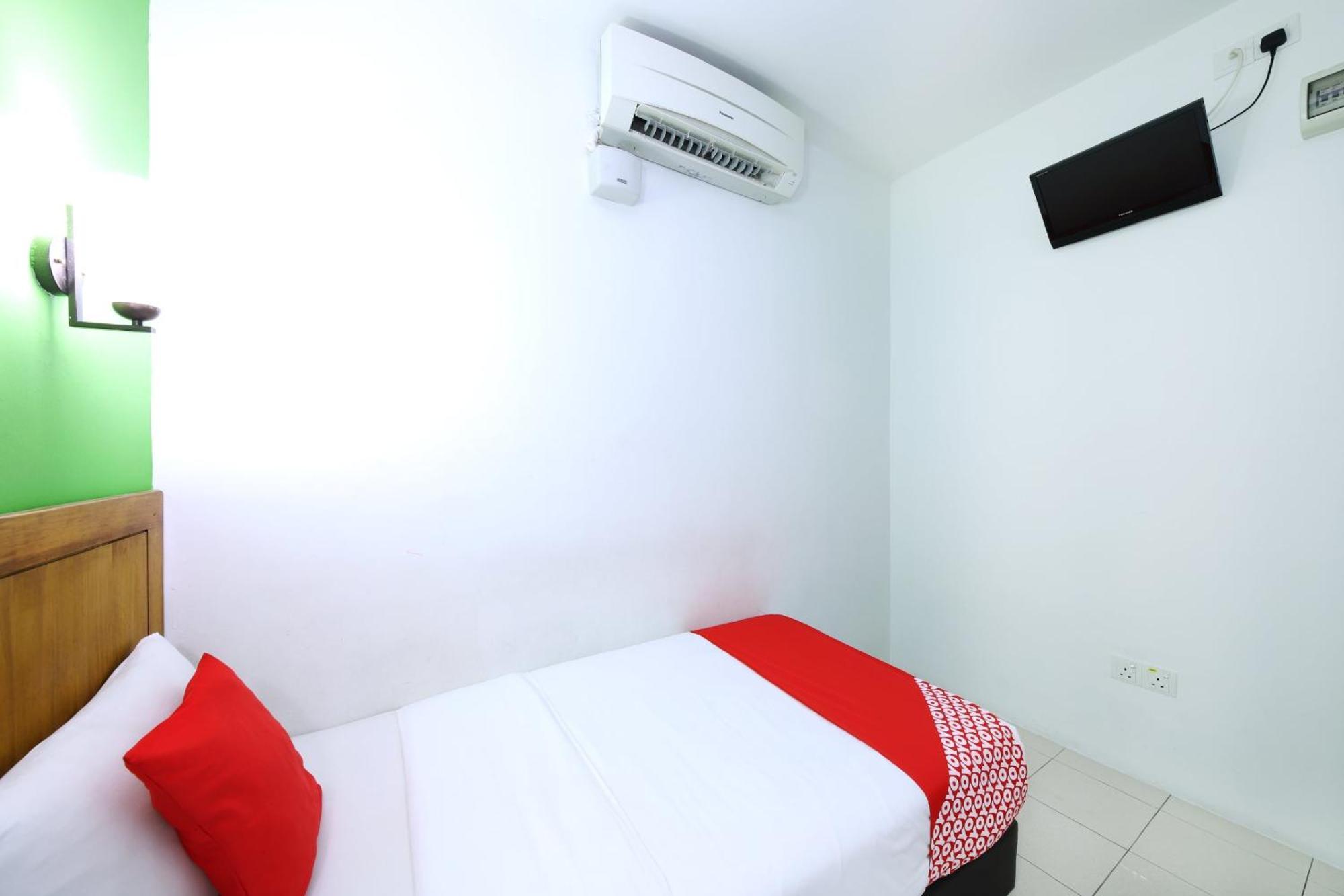Super Oyo 502 Midah Inn Puchong Exterior photo